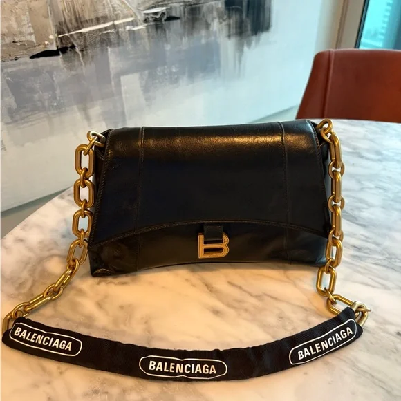 Balenciaga Black Leather Shoulder Bag with Gold Chain AUTHENTIC - Picture 2 of 7